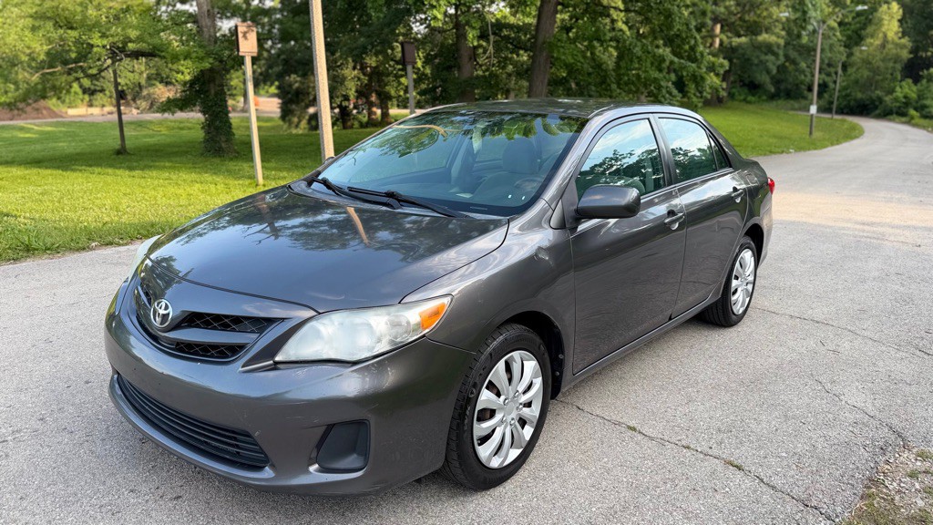 2012 Toyota Corolla Image 1