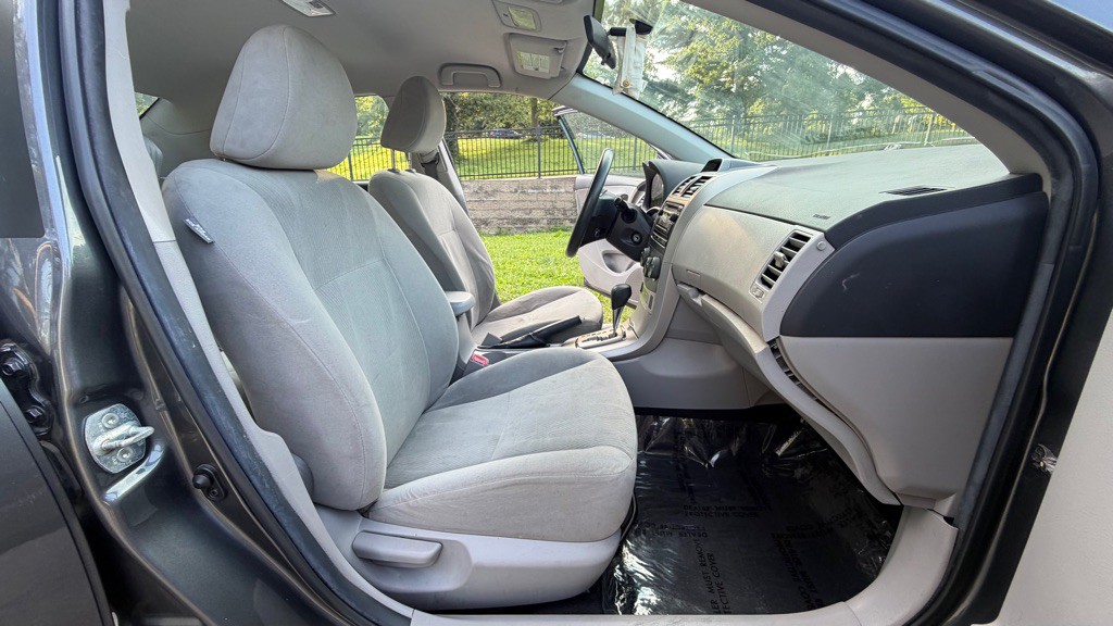 2012 Toyota Corolla Image 12