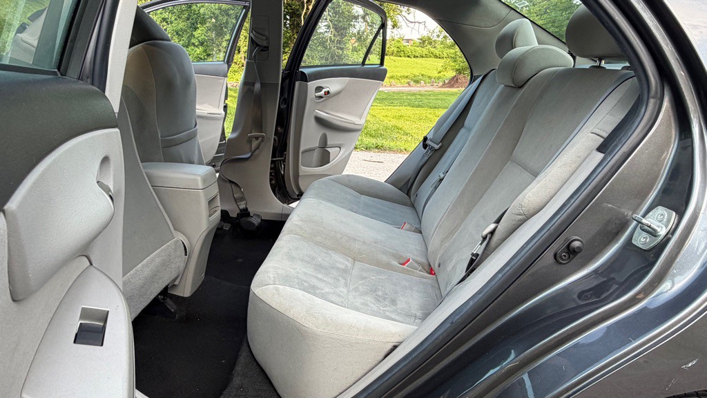 2012 Toyota Corolla Image 21