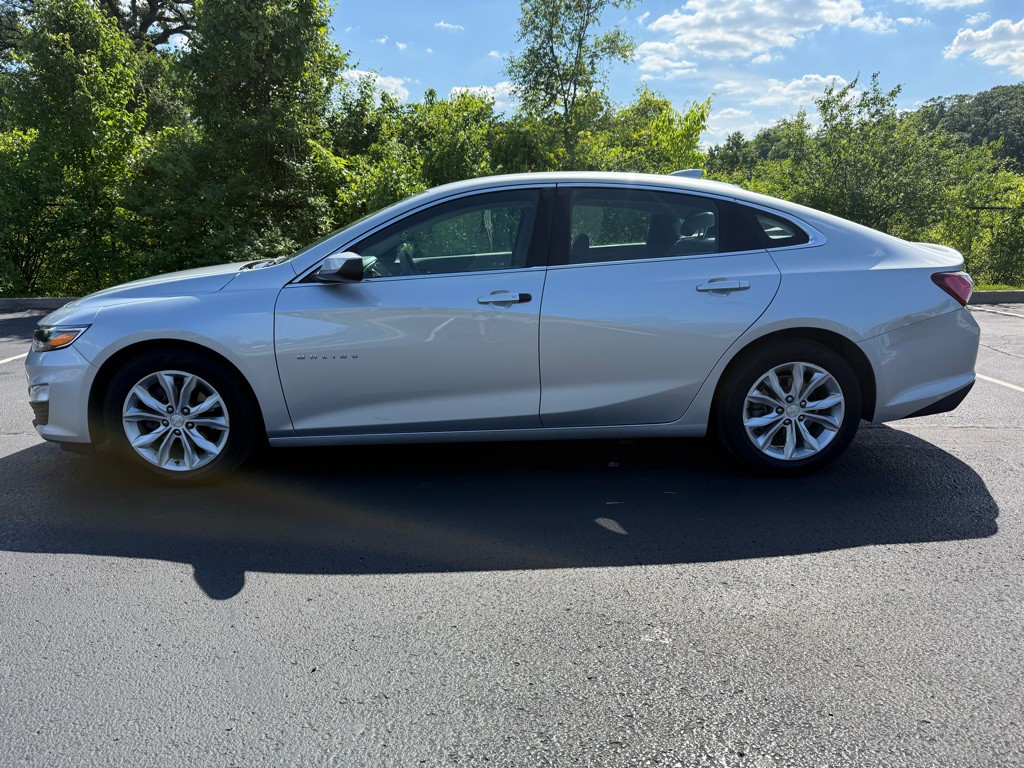 2019 Chevrolet Malibu Image 3