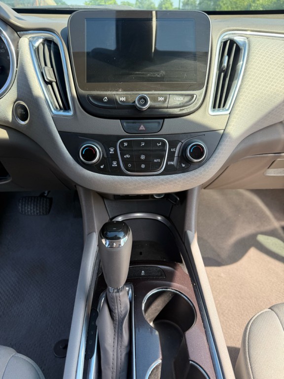 2019 Chevrolet Malibu Image 14