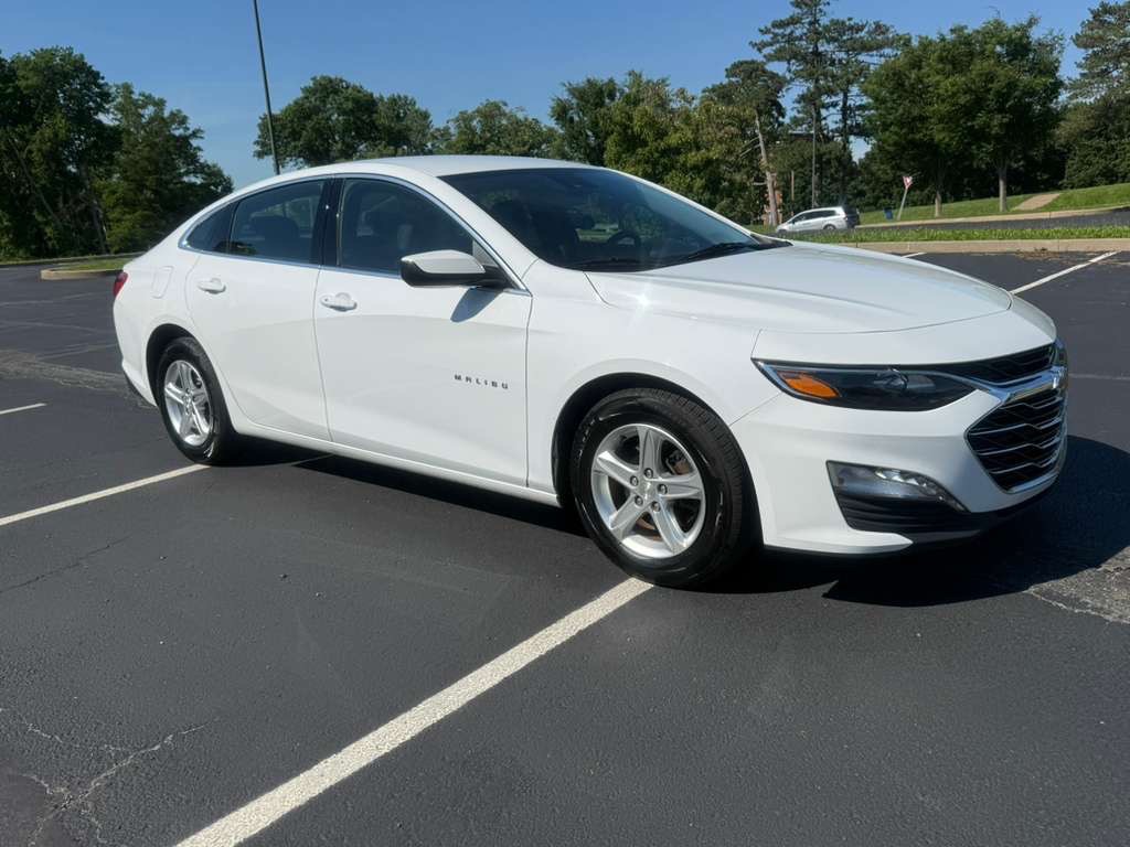 2023 Chevrolet Malibu Image 4