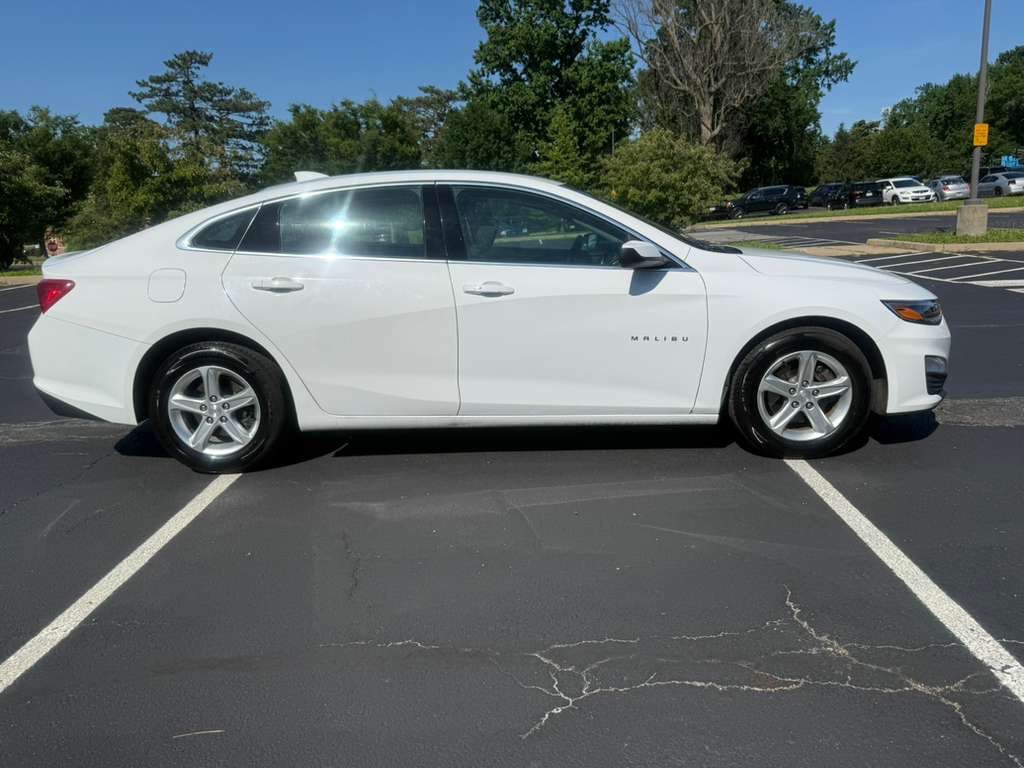 2023 Chevrolet Malibu Image 6