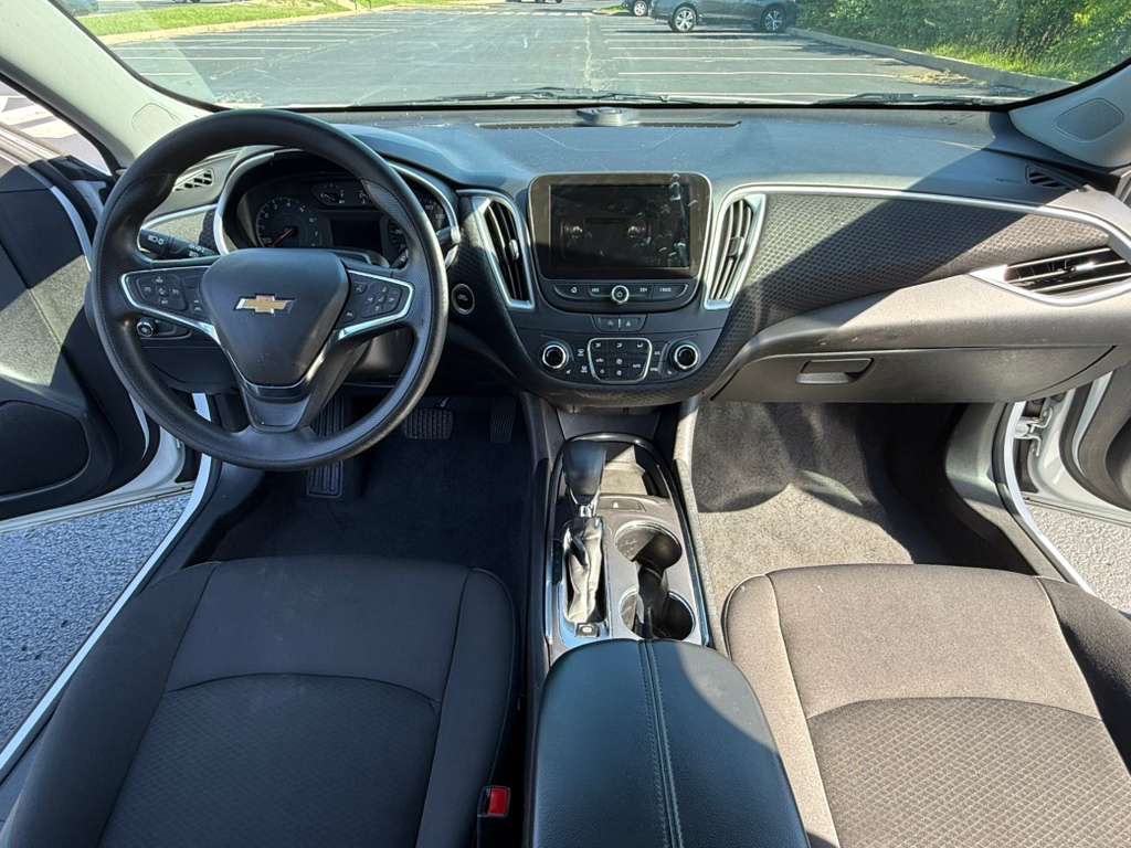 2023 Chevrolet Malibu Image 10