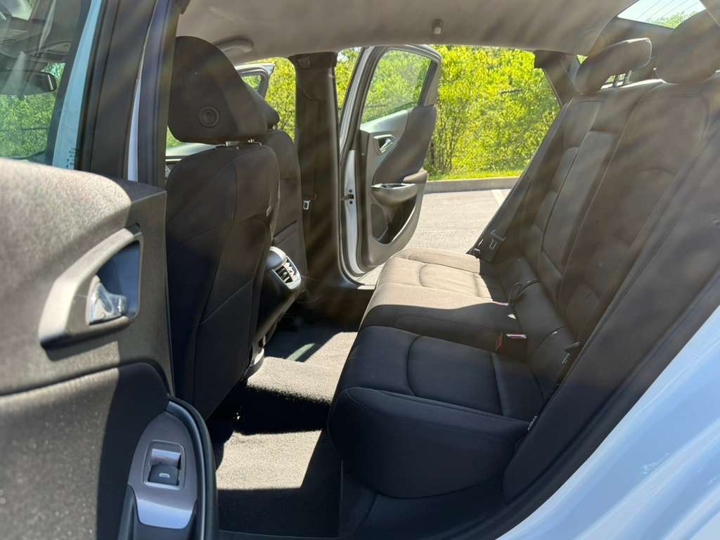 2023 Chevrolet Malibu Image 18