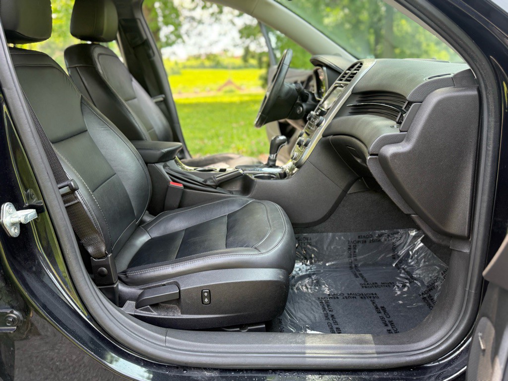 2015 Chevrolet Malibu Image 9
