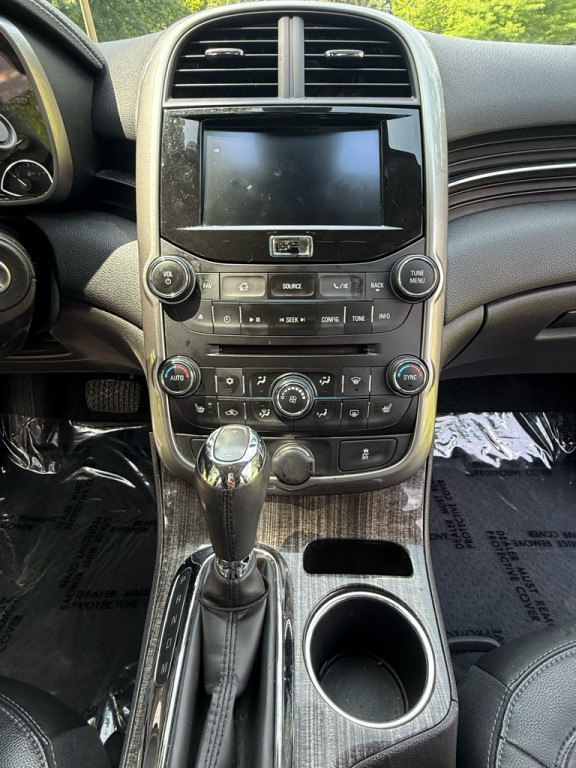 2015 Chevrolet Malibu Image 11