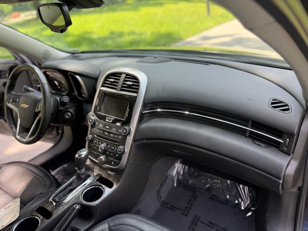 2015 Chevrolet Malibu Image 12