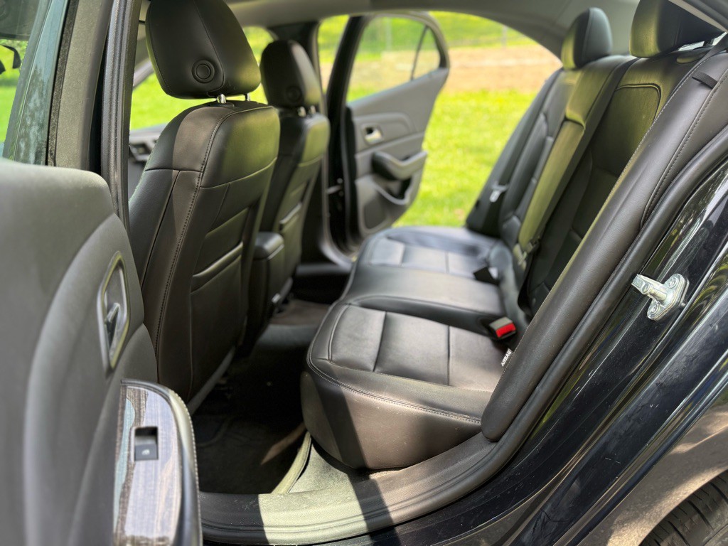 2015 Chevrolet Malibu Image 16
