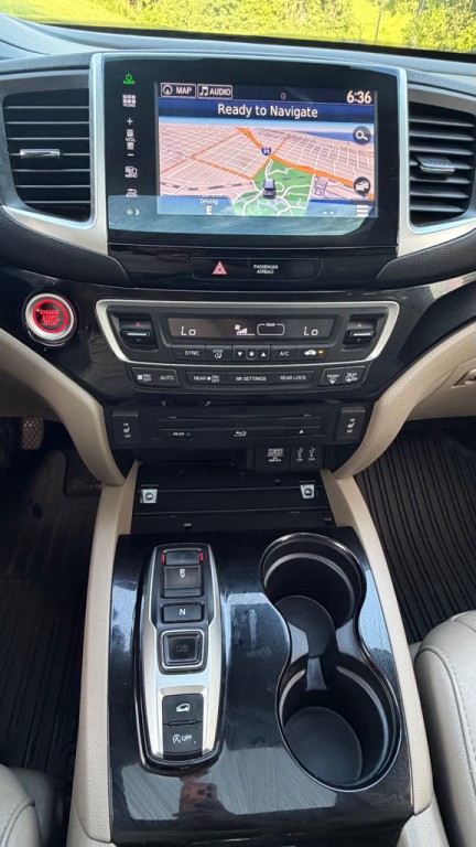 2016 Honda Pilot Image 14