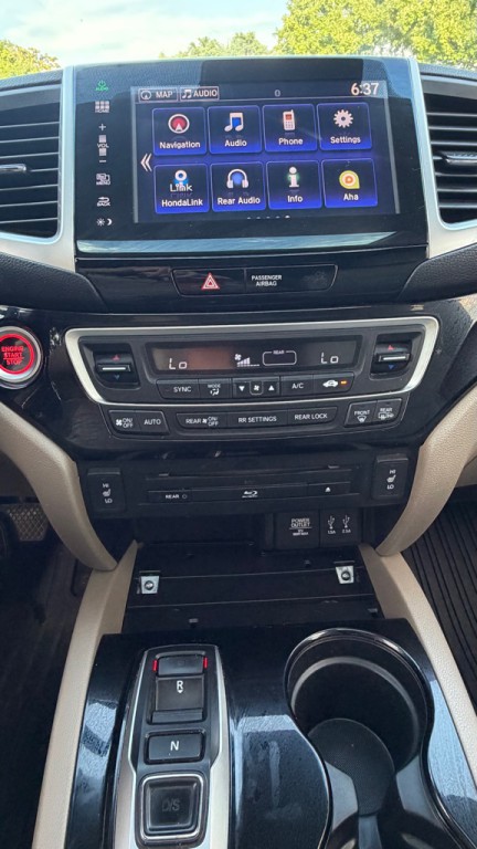 2016 Honda Pilot Image 19