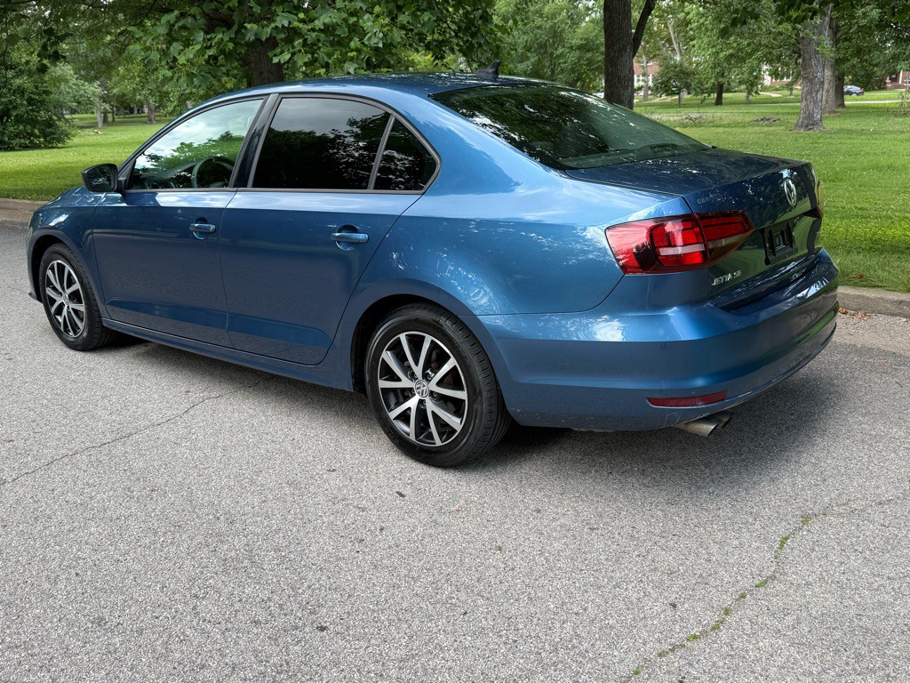 2016 Volkswagen Jetta Image 9