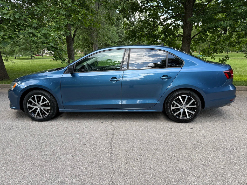 2016 Volkswagen Jetta Image 3