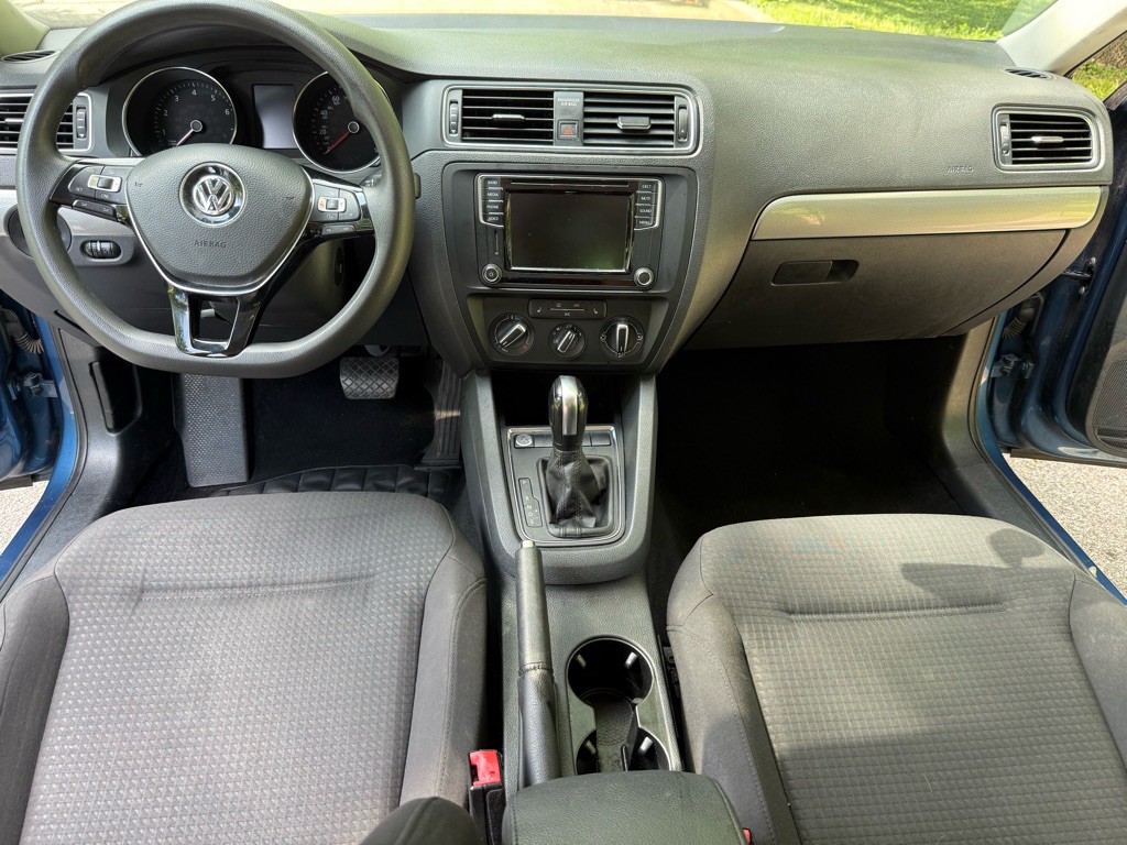 2016 Volkswagen Jetta Image 11