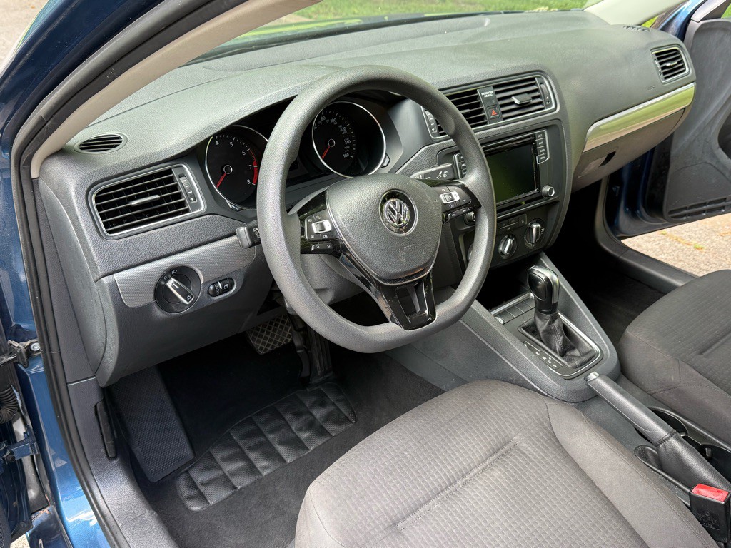 2016 Volkswagen Jetta Image 13