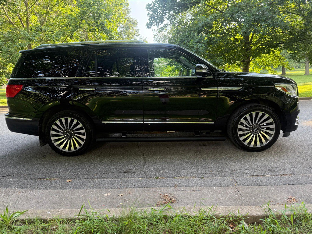 2018 Lincoln Navigator Image 6