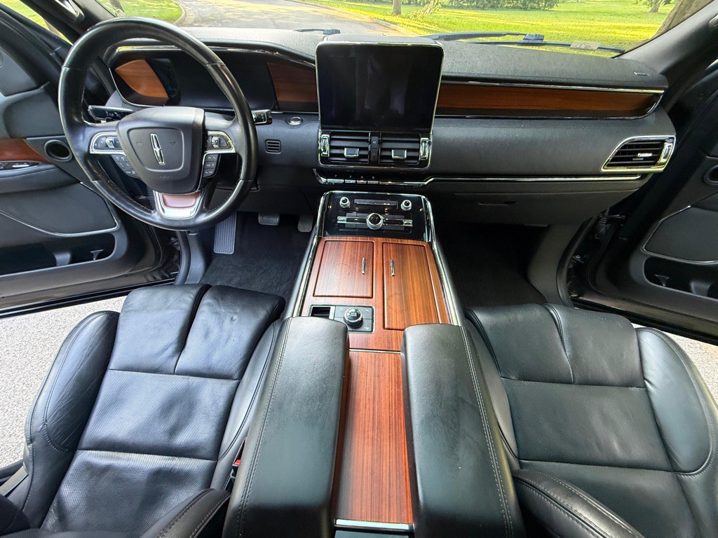 2018 Lincoln Navigator Image 10