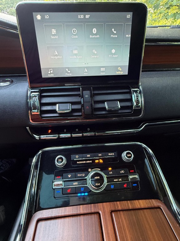 2018 Lincoln Navigator Image 14