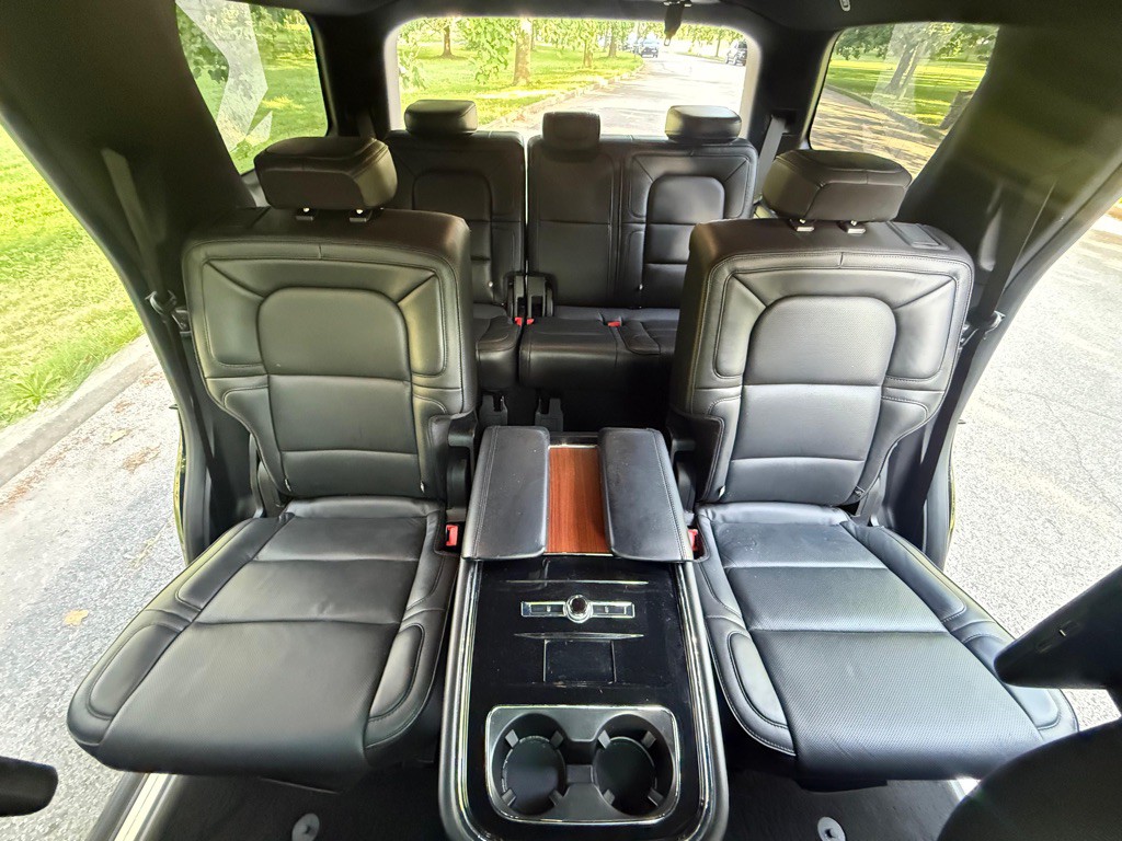 2018 Lincoln Navigator Image 16