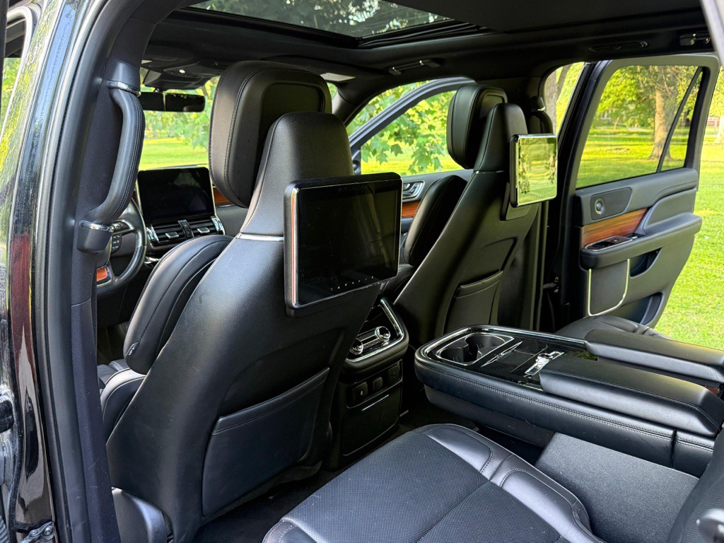 2018 Lincoln Navigator Image 18