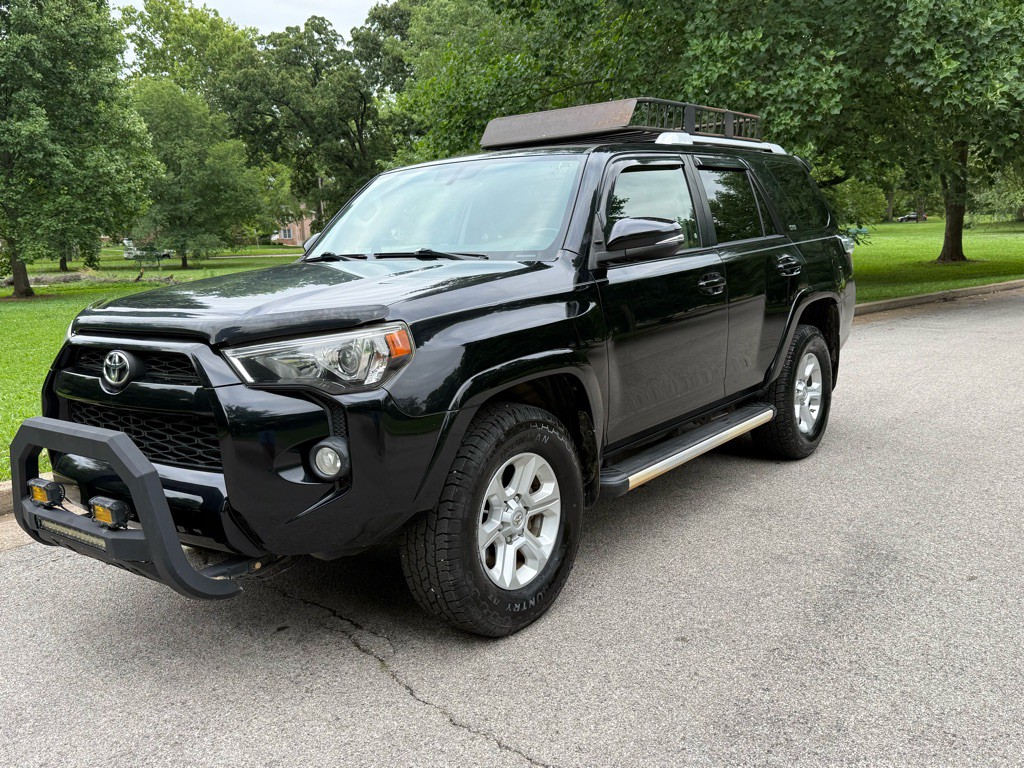 2016 Toyota 4Runner Image 1