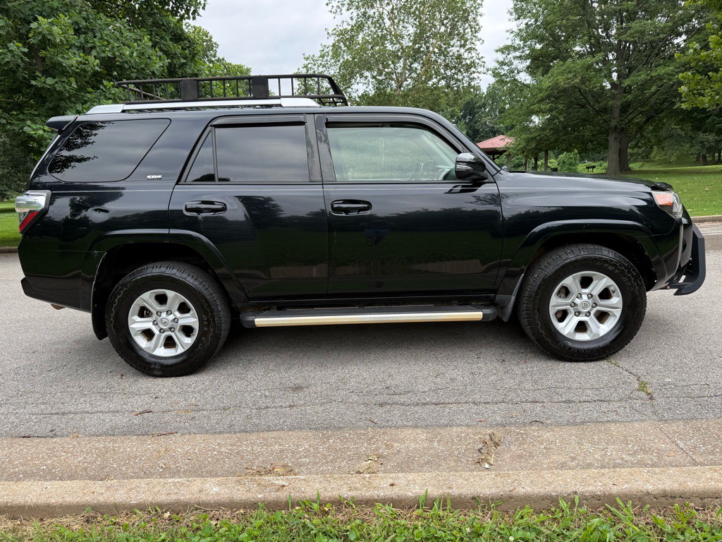 2016 Toyota 4Runner Image 6