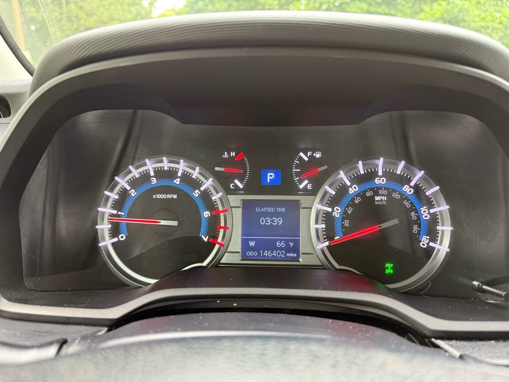 2016 Toyota 4Runner Image 16