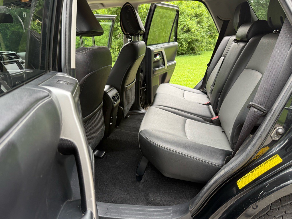 2016 Toyota 4Runner Image 21