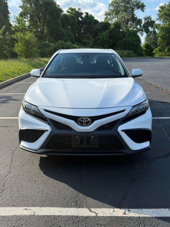 2021 Toyota Camry Image 2