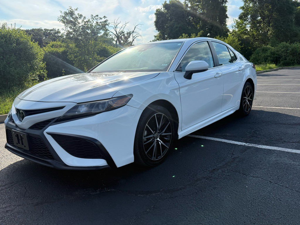 2021 Toyota Camry Image 4