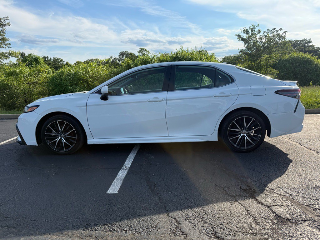 2021 Toyota Camry Image 6