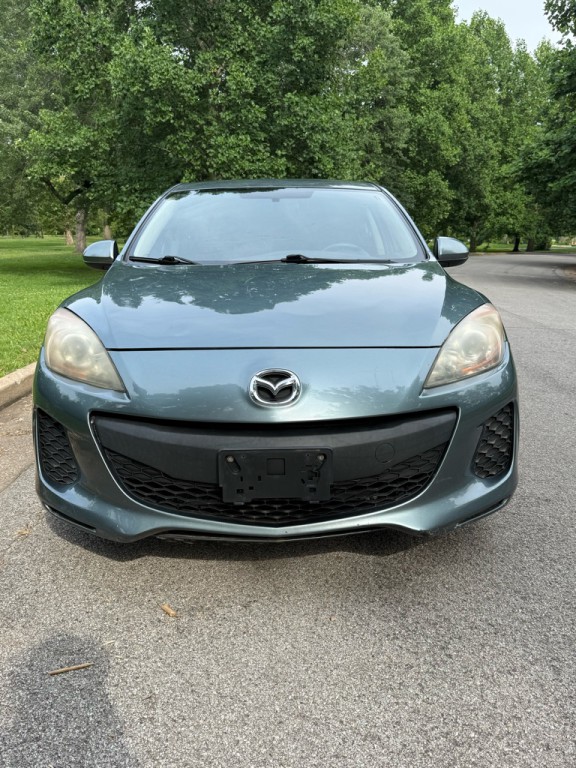 2013 Mazda Mazda3 Image 2