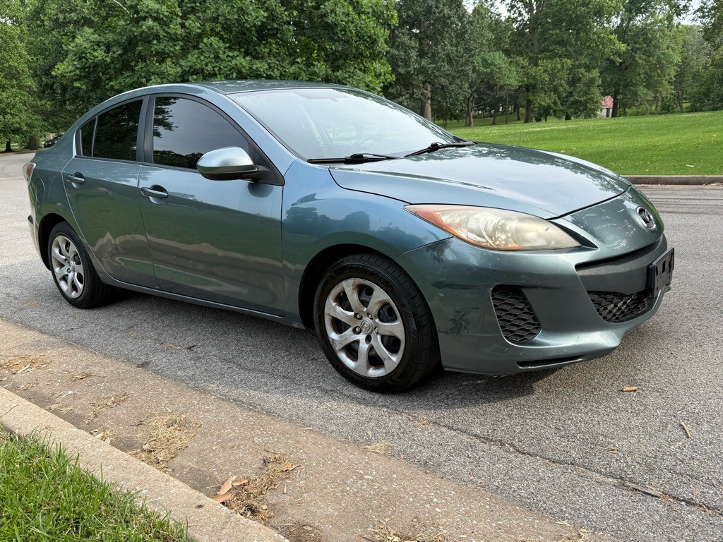 2013 Mazda Mazda3 Image 4