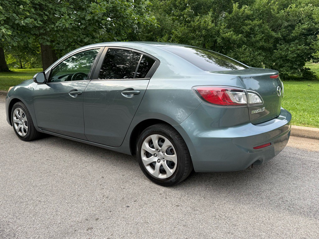 2013 Mazda Mazda3 Image 7