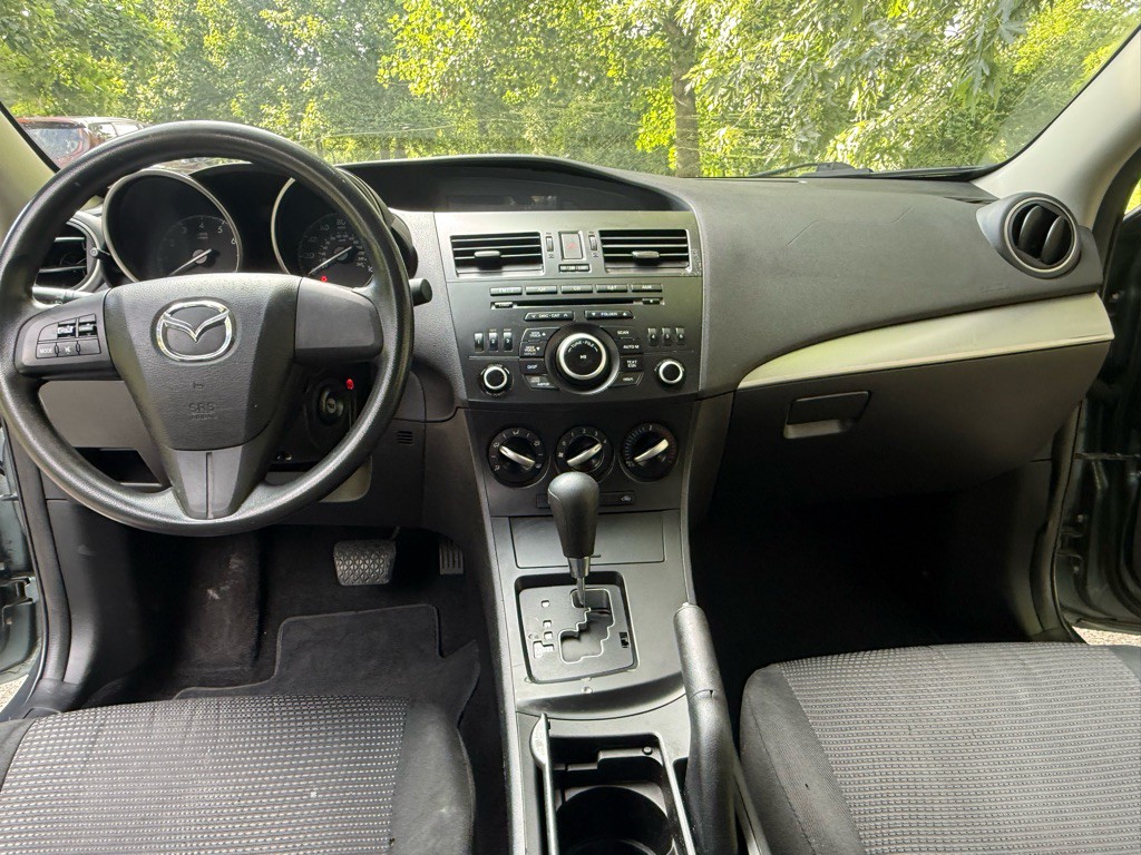 2013 Mazda Mazda3 Image 11