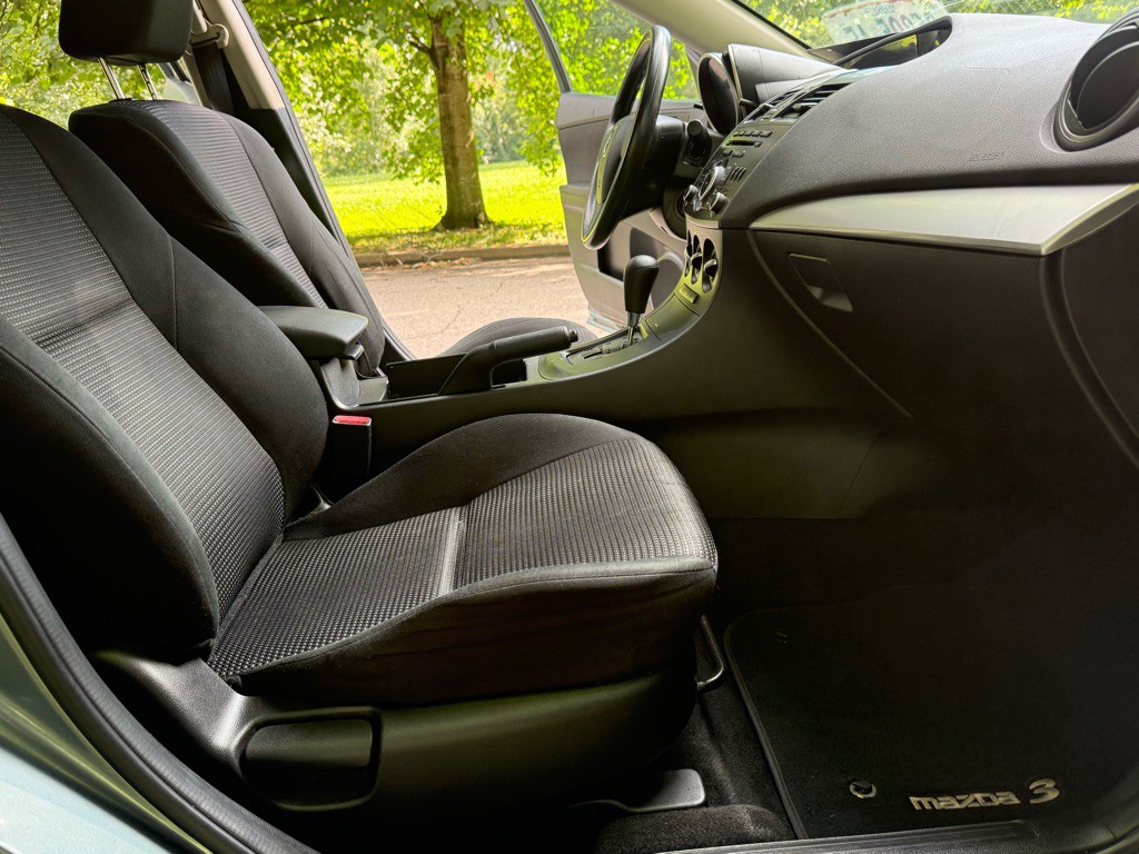 2013 Mazda Mazda3 Image 12