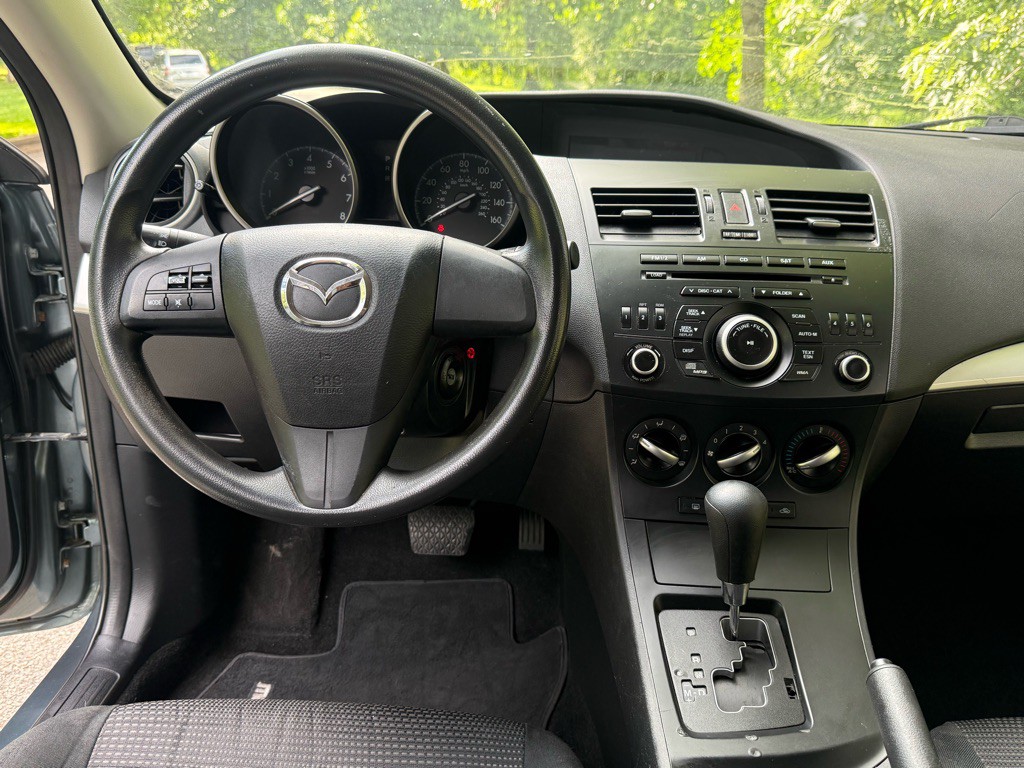 2013 Mazda Mazda3 Image 14