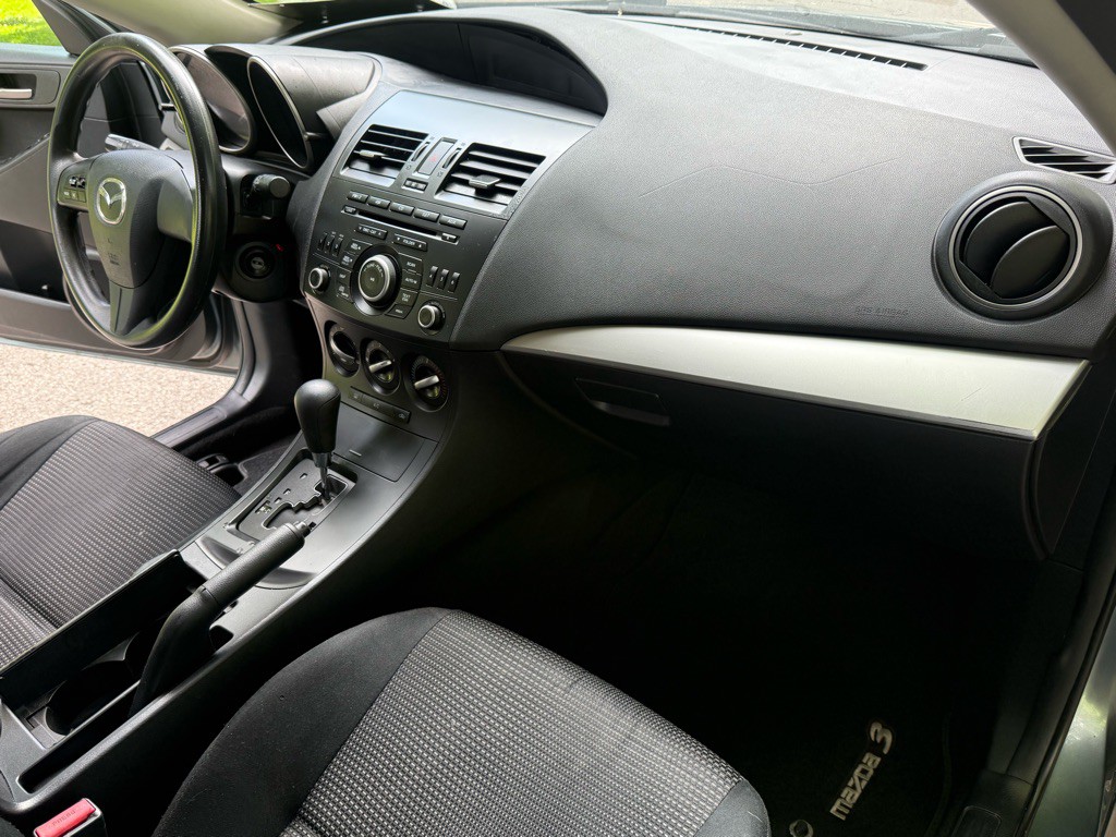 2013 Mazda Mazda3 Image 15