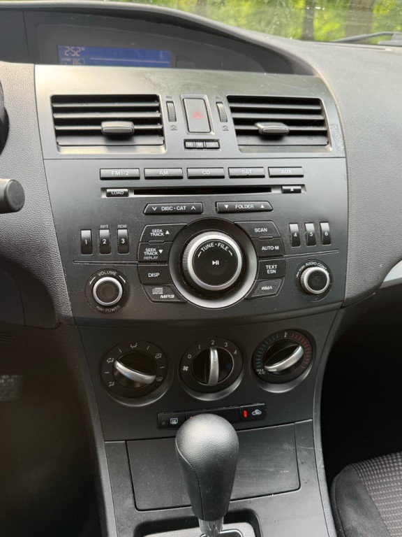 2013 Mazda Mazda3 Image 17