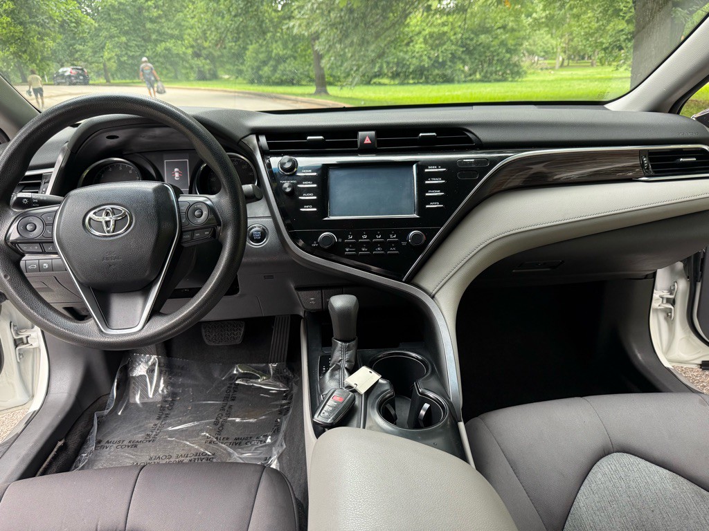 2018 Toyota Camry Image 11