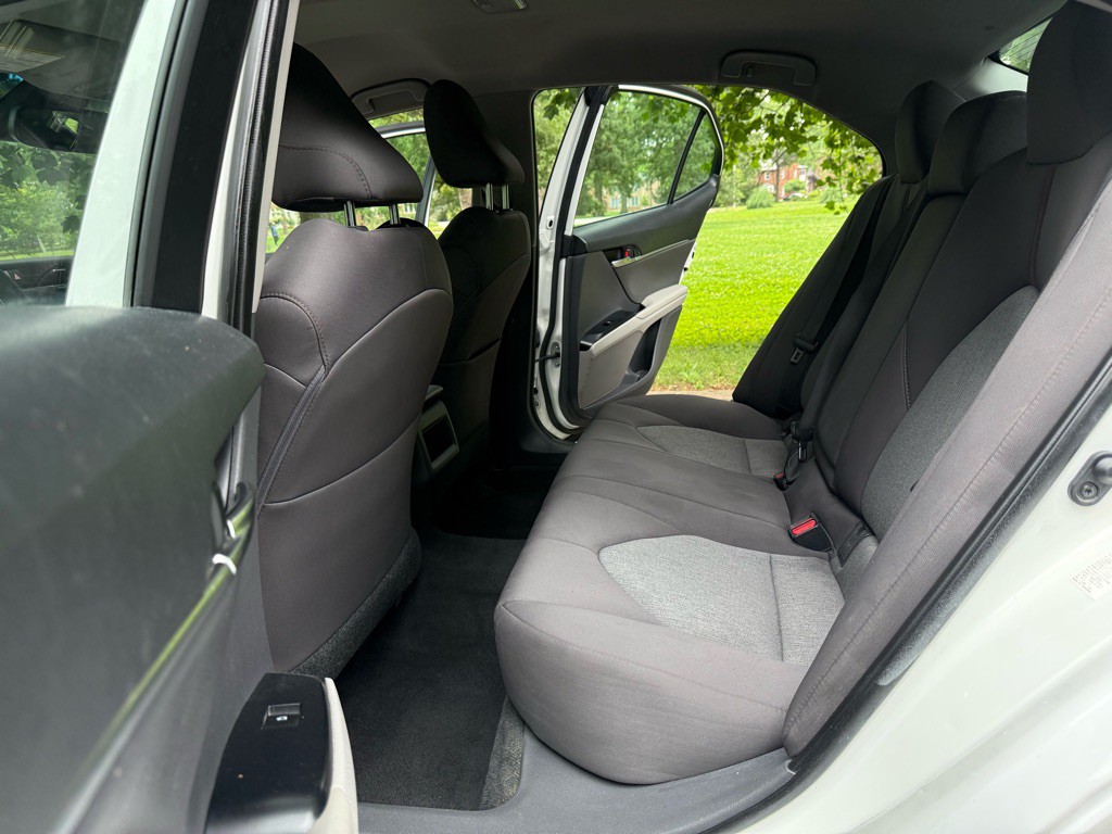 2018 Toyota Camry Image 22