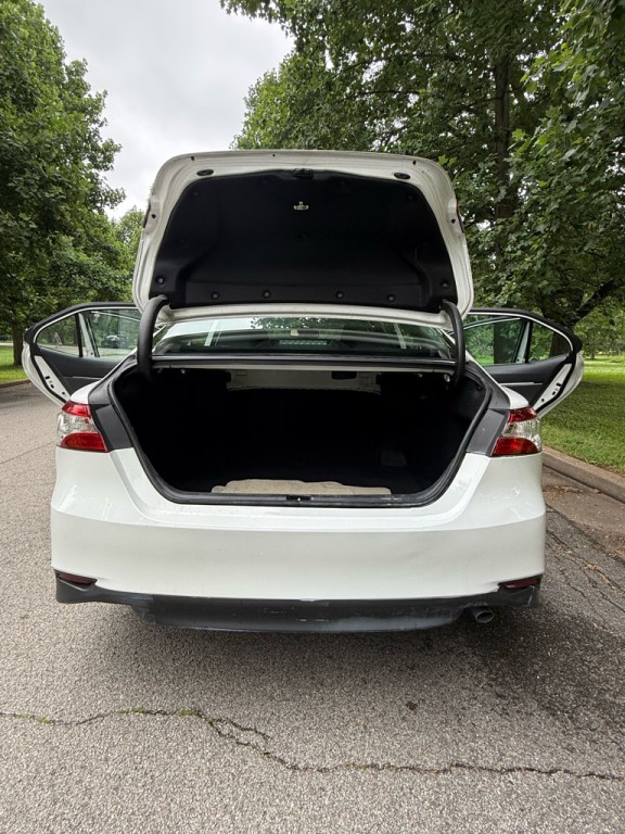 2018 Toyota Camry Image 23