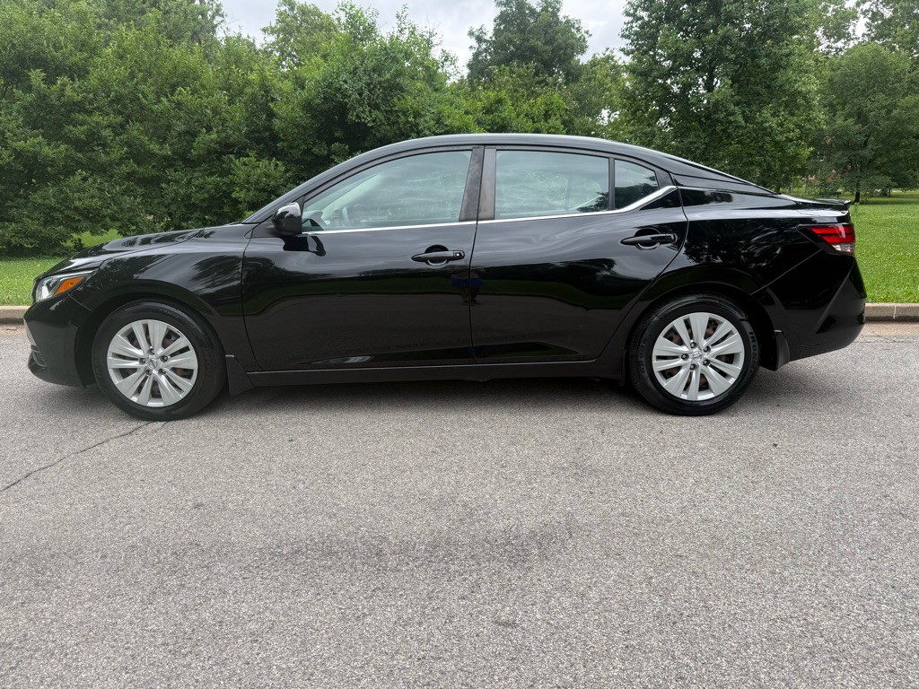 2021 Nissan Sentra Image 3