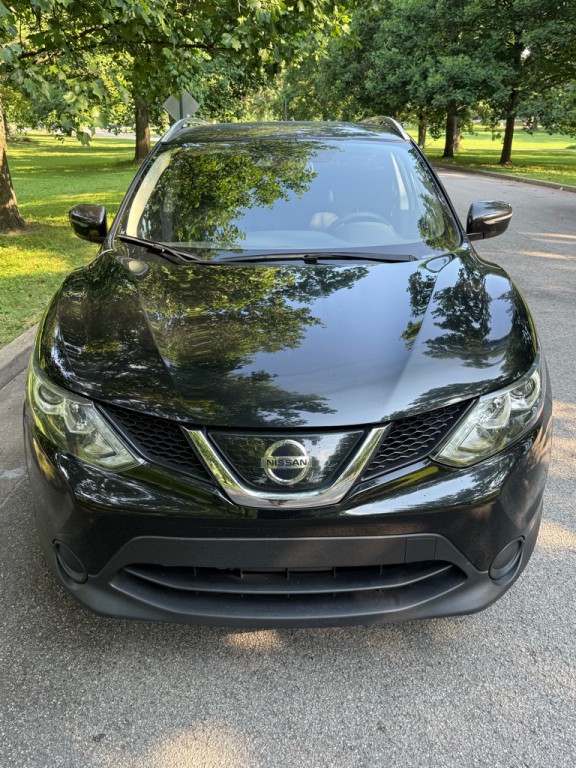 2019 Nissan Rogue Image 2