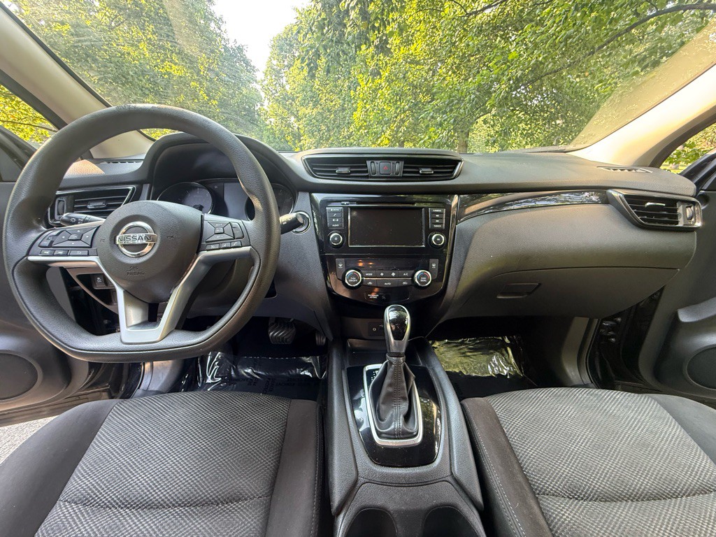 2019 Nissan Rogue Image 8