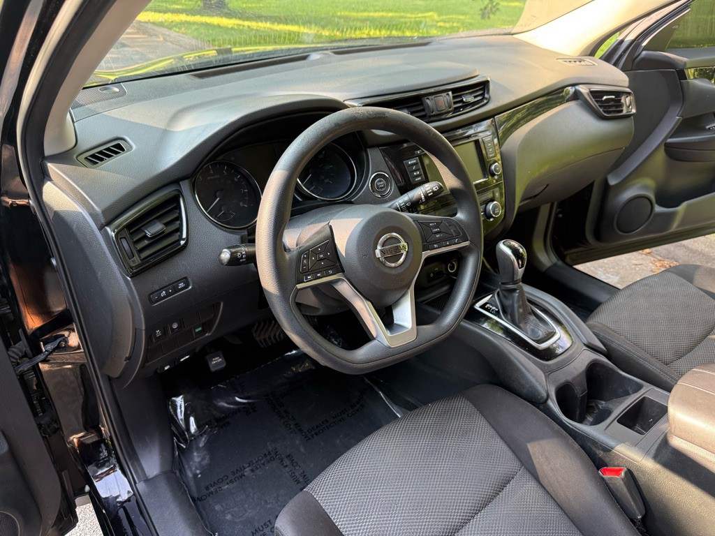 2019 Nissan Rogue Image 10
