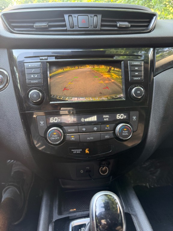2019 Nissan Rogue Image 15
