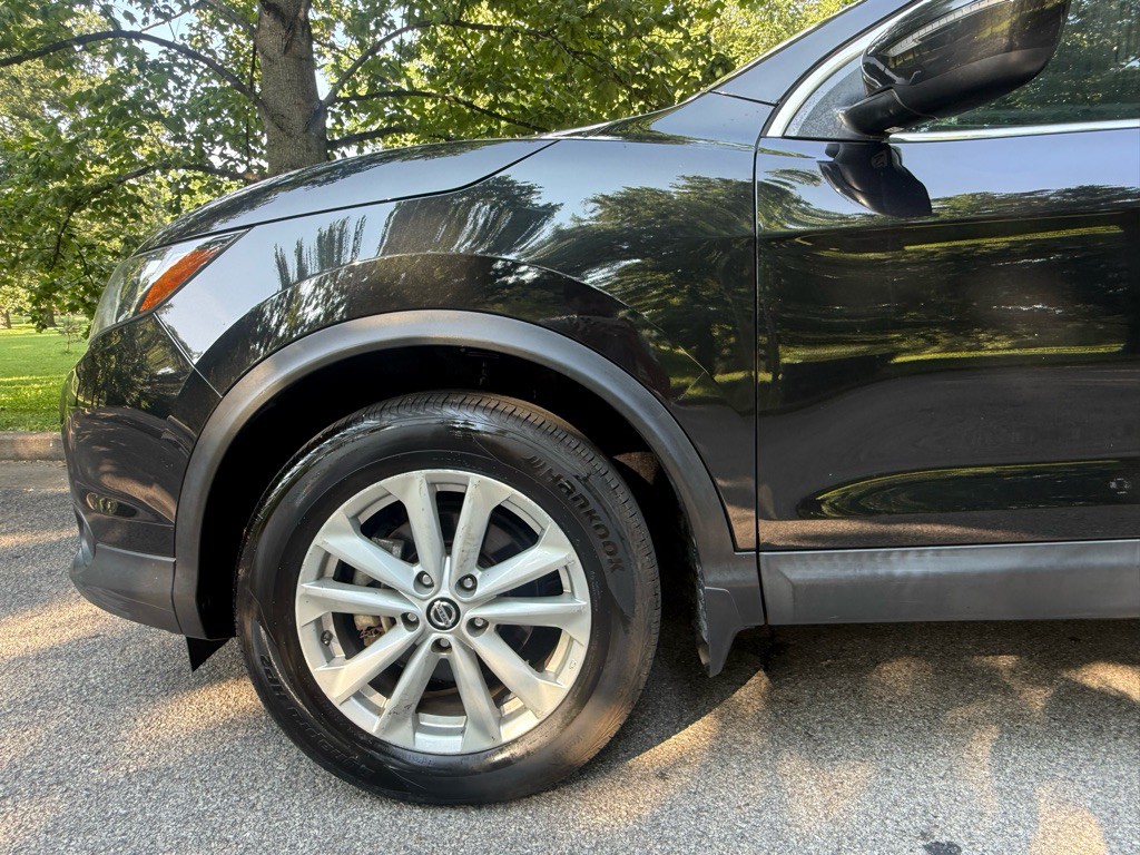 2019 Nissan Rogue Image 24
