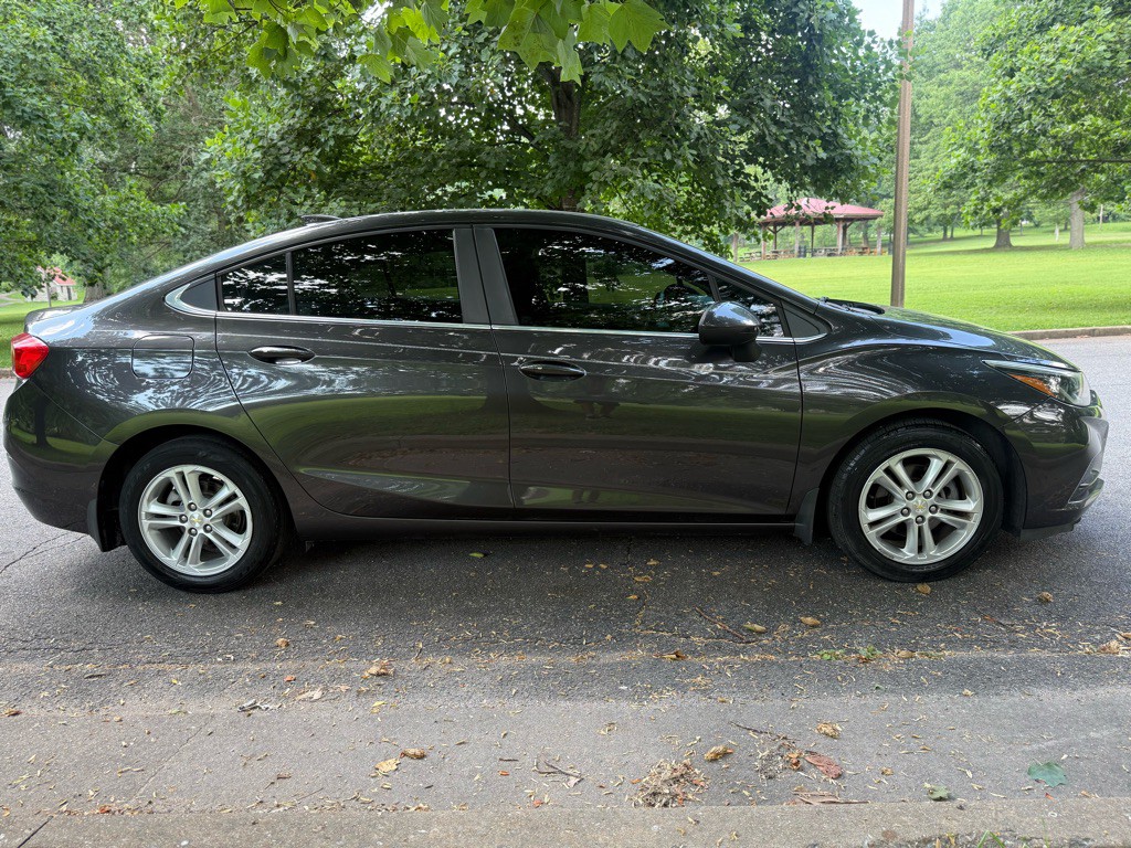 2017 Chevrolet Cruze Image 6