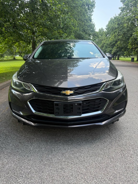 2017 Chevrolet Cruze Image 2